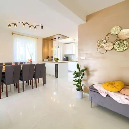 Hotel Maris Comfortable 4*