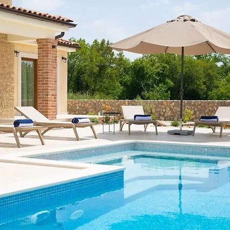Maris Comfortable 4*