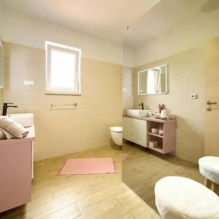 Maris Comfortable Hotel