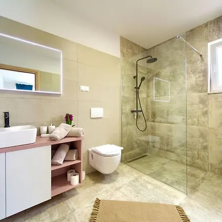 Maris Comfortable Hotel 4*